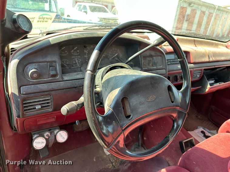 image for item DS7156 1997 Ford F250 HD  SuperCab bale bed pickup truck