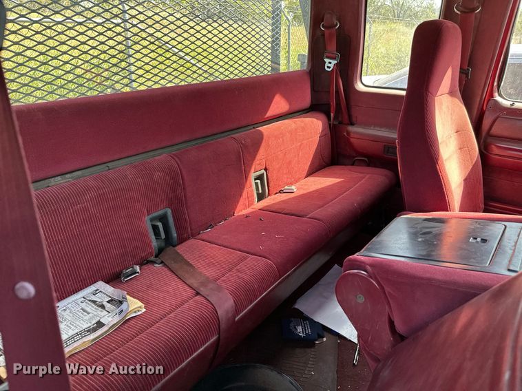 image for item DS7156 1997 Ford F250 HD  SuperCab bale bed pickup truck