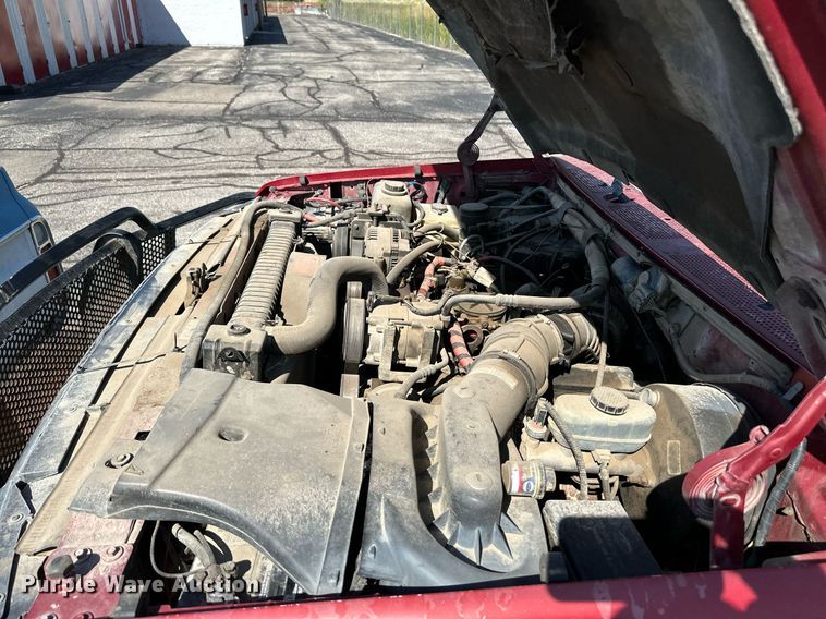 image for item DS7156 1997 Ford F250 HD  SuperCab bale bed pickup truck