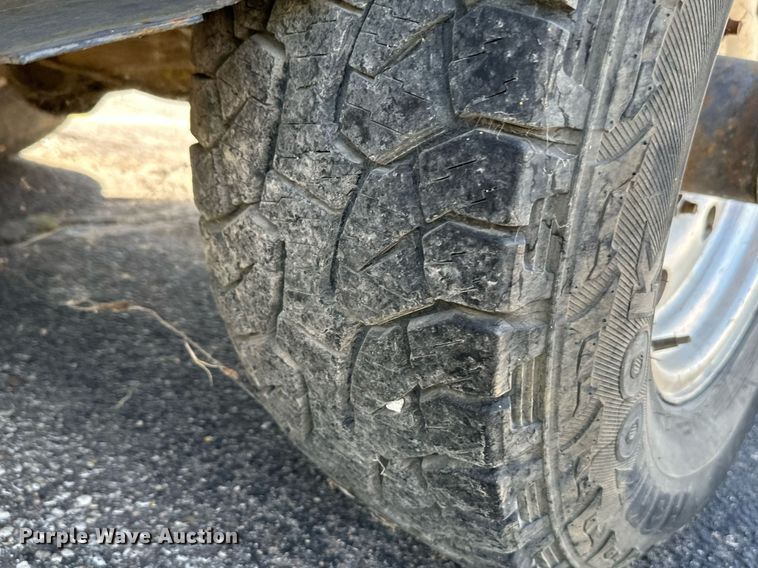 image for item DS7156 1997 Ford F250 HD  SuperCab bale bed pickup truck