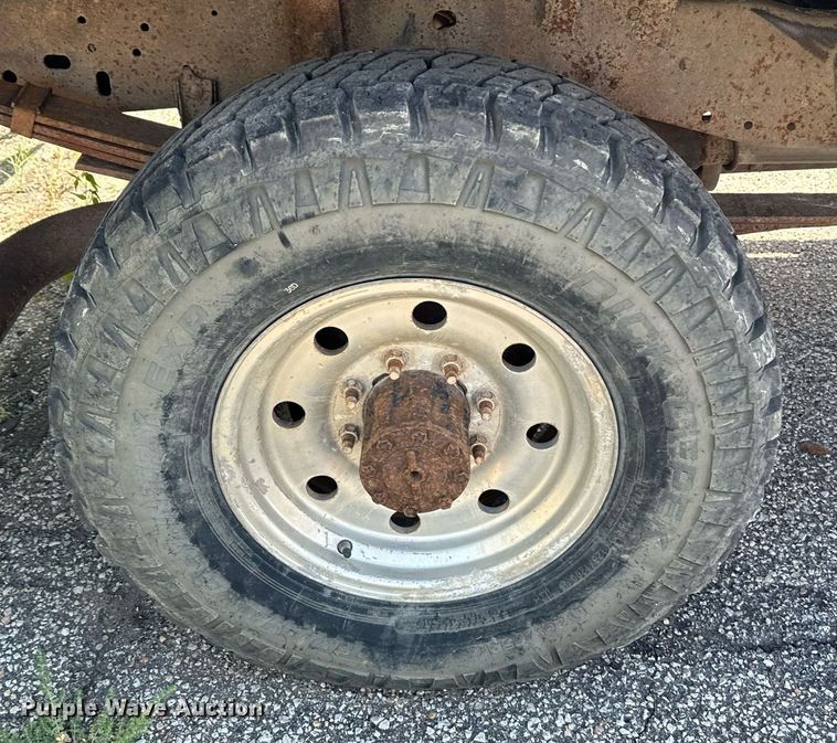 image for item DS7156 1997 Ford F250 HD  SuperCab bale bed pickup truck