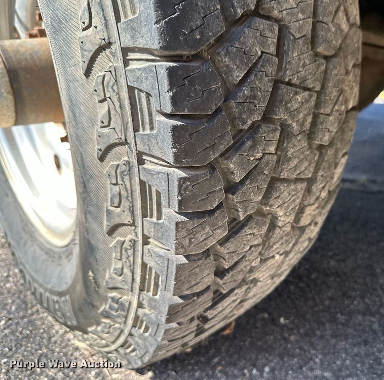 image for item DS7156 1997 Ford F250 HD  SuperCab bale bed pickup truck