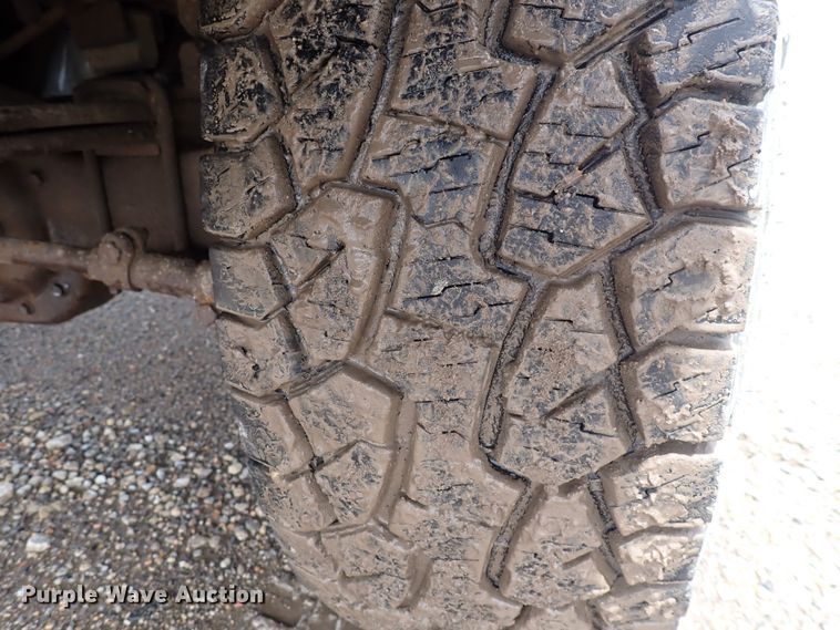 image for item DS7156 1997 Ford F250 HD  SuperCab bale bed pickup truck