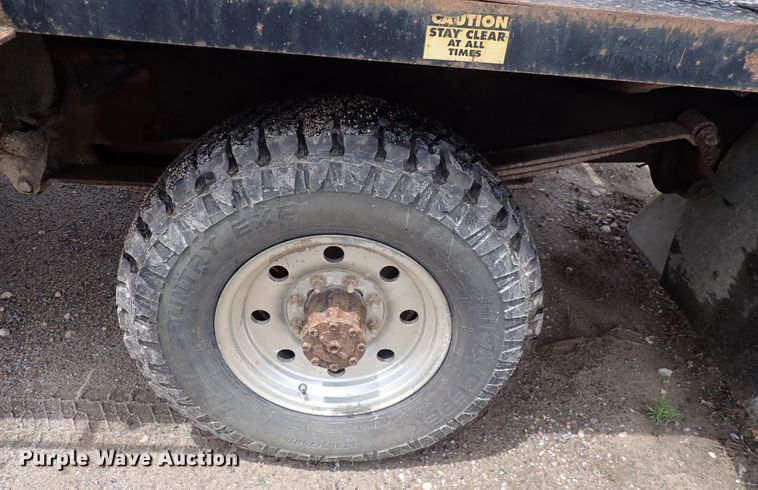 image for item DS7156 1997 Ford F250 HD  SuperCab bale bed pickup truck