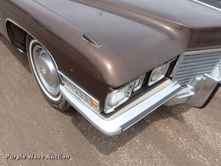 image for item DS7177 1972 Cadillac DeVille