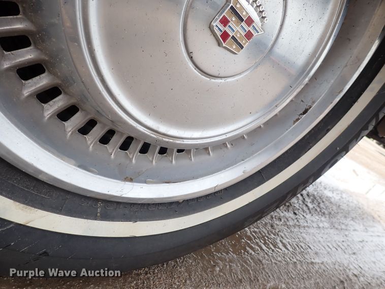 image for item DS7177 1972 Cadillac DeVille