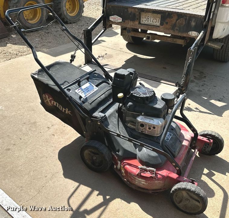 image for item DV1000 Exmark lawn mower