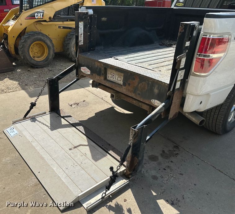 image for item DV1001 Tommy Gate  end gate lift