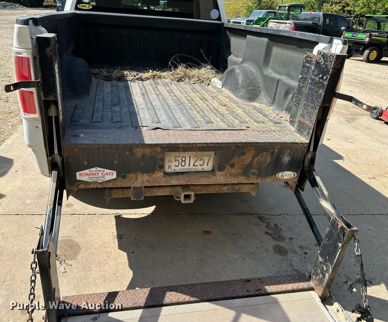 image for item DV1001 Tommy Gate  end gate lift