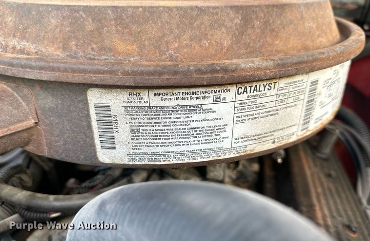 image for item DV1002 1993 Chevrolet Suburban  SUV