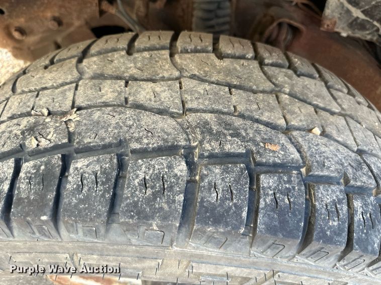 image for item DV1002 1993 Chevrolet Suburban  SUV