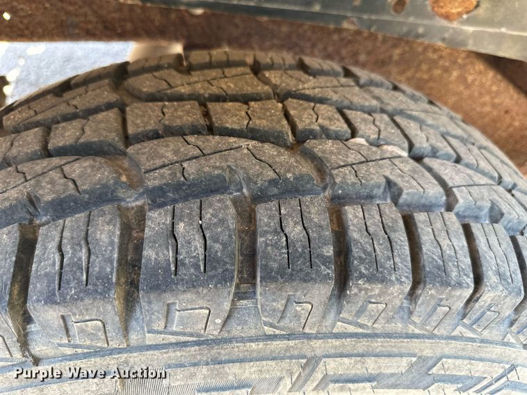 image for item DV1002 1993 Chevrolet Suburban  SUV