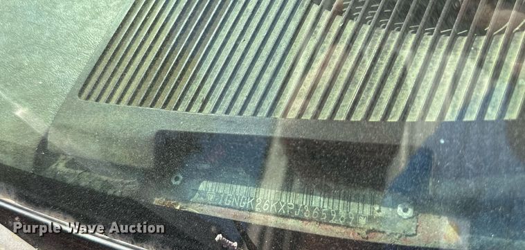 image for item DV1002 1993 Chevrolet Suburban  SUV