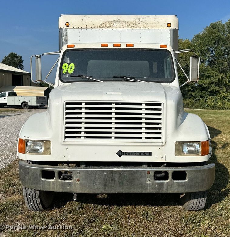 image for item DV1004 1990 International 4600 box truck