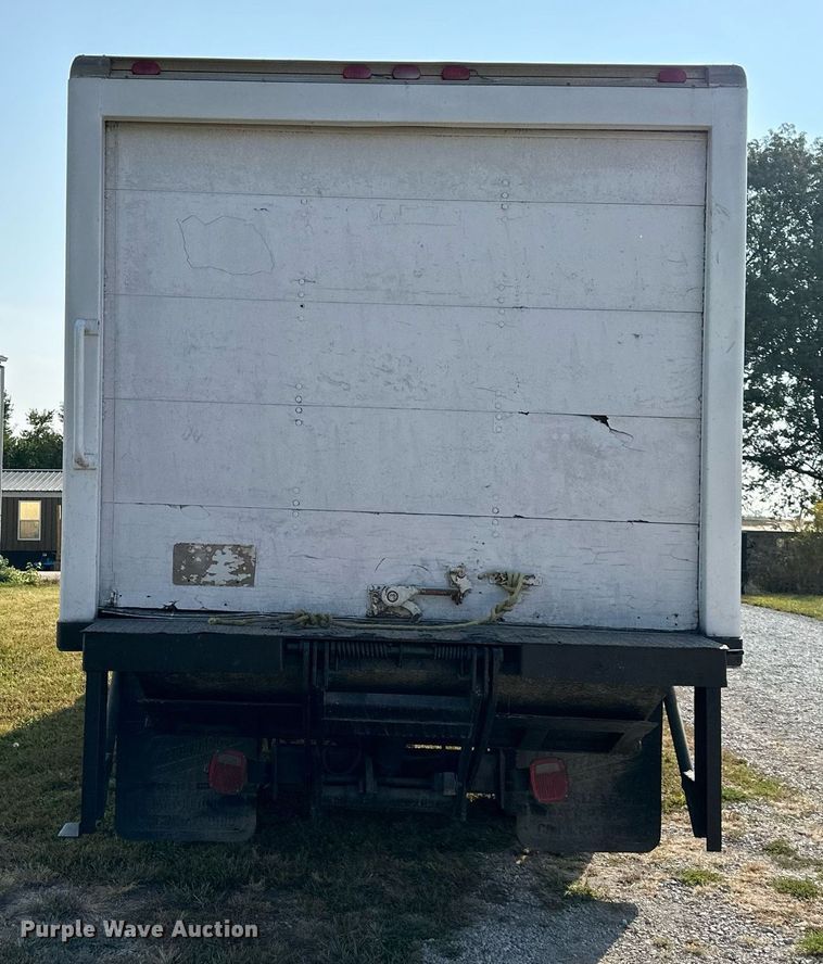 image for item DV1004 1990 International 4600 box truck