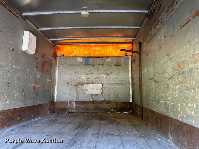 image for item DV1004 1990 International 4600 box truck