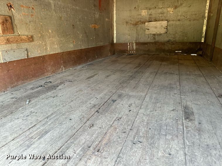 image for item DV1004 1990 International 4600 box truck