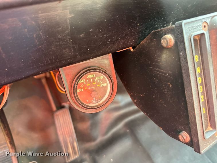 image for item DV1004 1990 International 4600 box truck