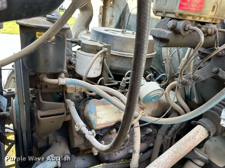 image for item DV1004 1990 International 4600 box truck