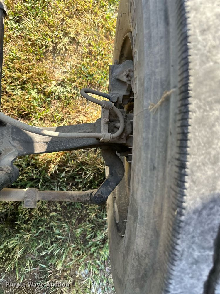 image for item DV1004 1990 International 4600 box truck