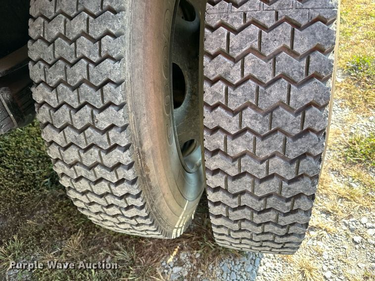 image for item DV1004 1990 International 4600 box truck