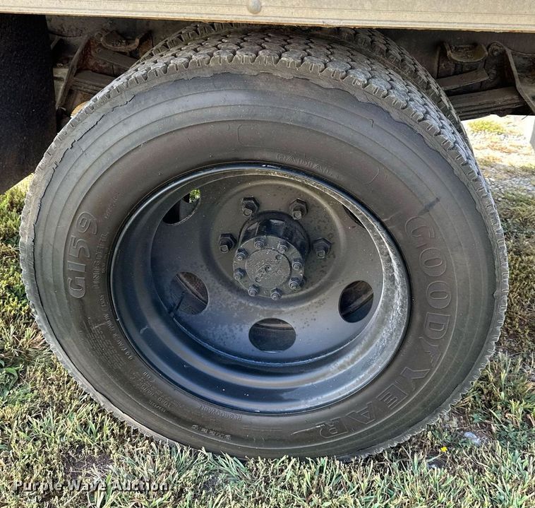 image for item DV1004 1990 International 4600 box truck