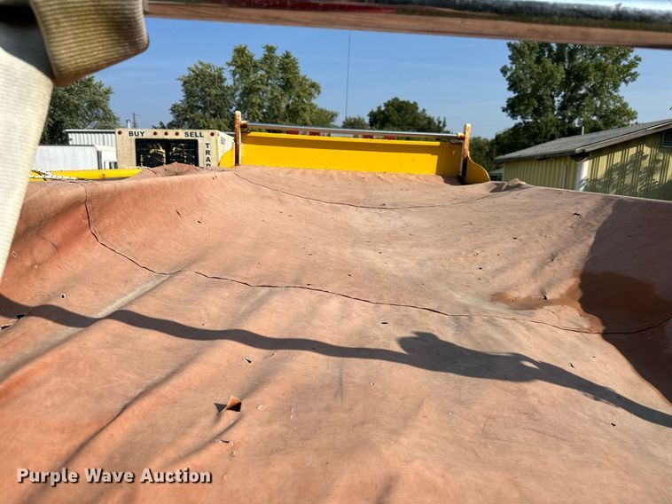 image for item DV1007 1973 Ford C807  fire truck