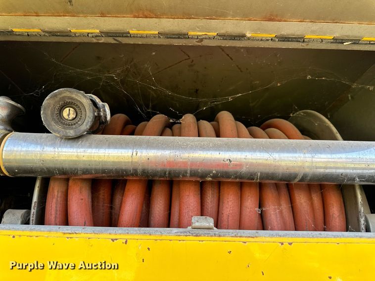 image for item DV1007 1973 Ford C807  fire truck