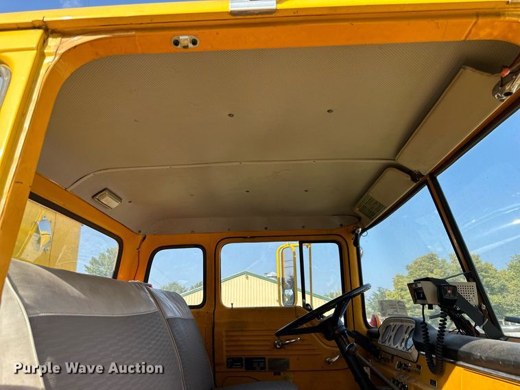 image for item DV1007 1973 Ford C807  fire truck