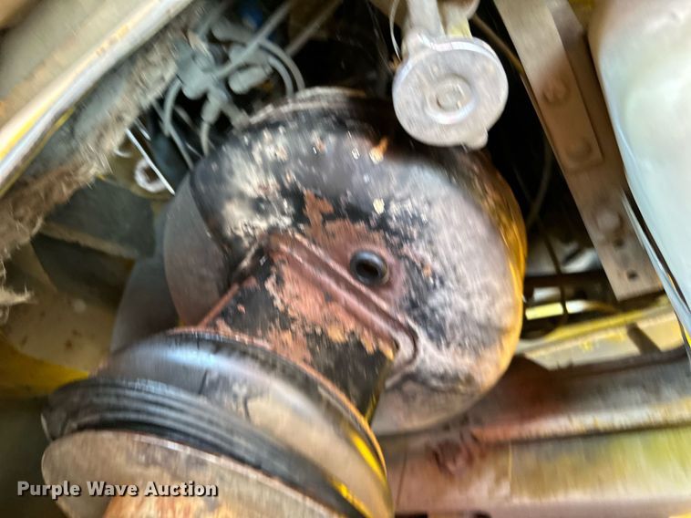 image for item DV1007 1973 Ford C807  fire truck