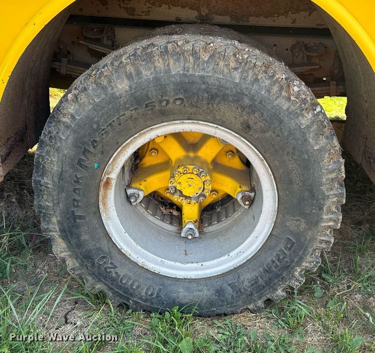 image for item DV1007 1973 Ford C807  fire truck