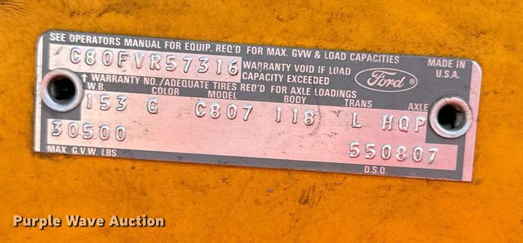 image for item DV1007 1973 Ford C807  fire truck