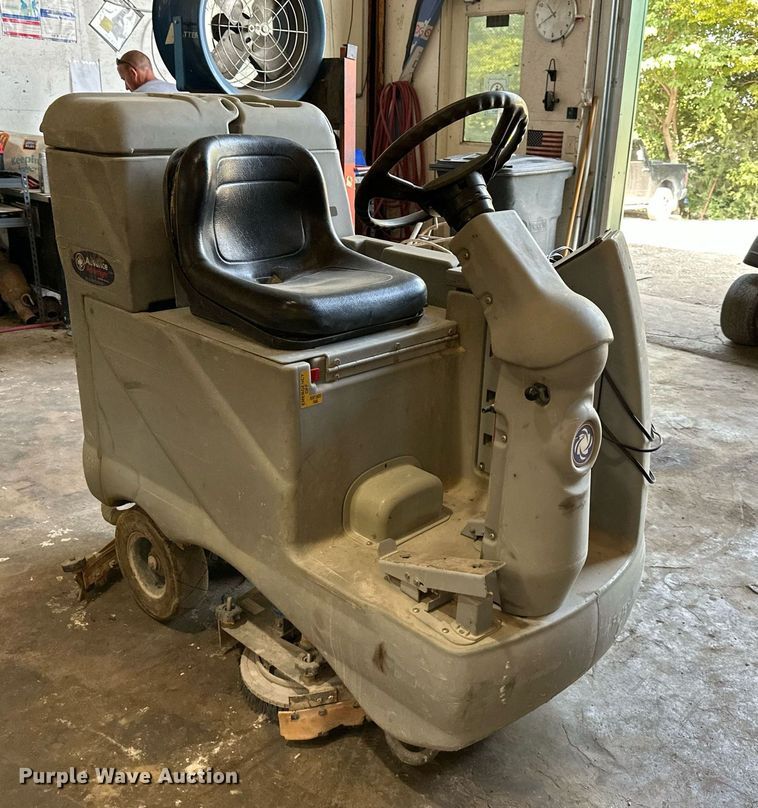 image for item DV1008 Advance Avenger  floor scrubber