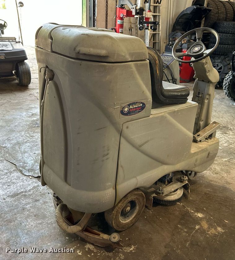 image for item DV1008 Advance Avenger  floor scrubber