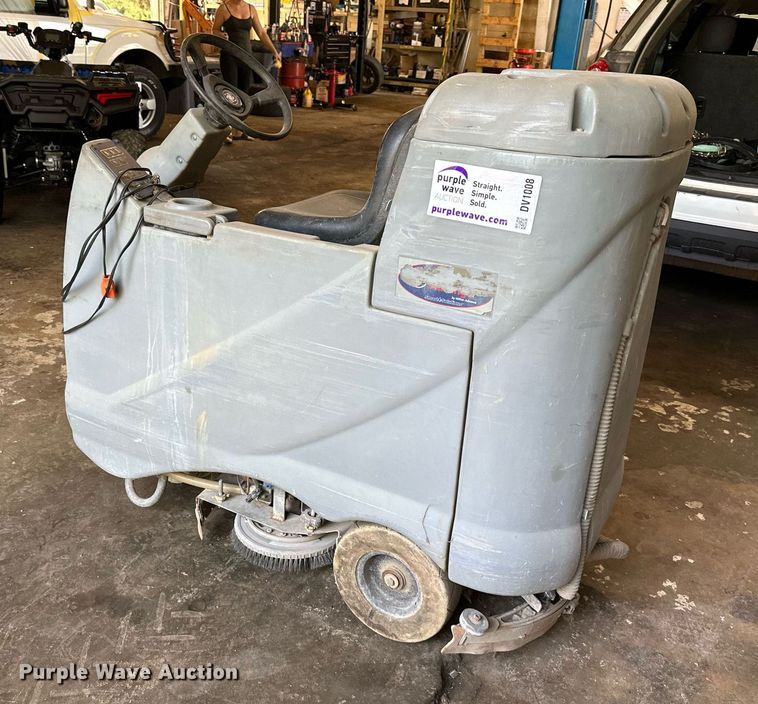 image for item DV1008 Advance Avenger  floor scrubber