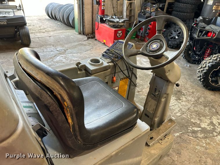 image for item DV1008 Advance Avenger  floor scrubber