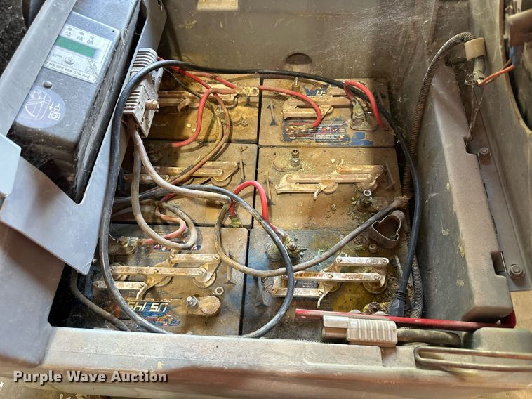 image for item DV1008 Advance Avenger  floor scrubber