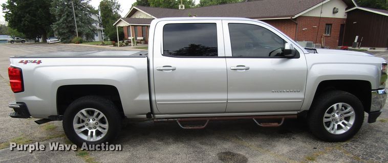 image for item EV9387 2018 Chevrolet Silverado 1500  Crew Cab pickup truck