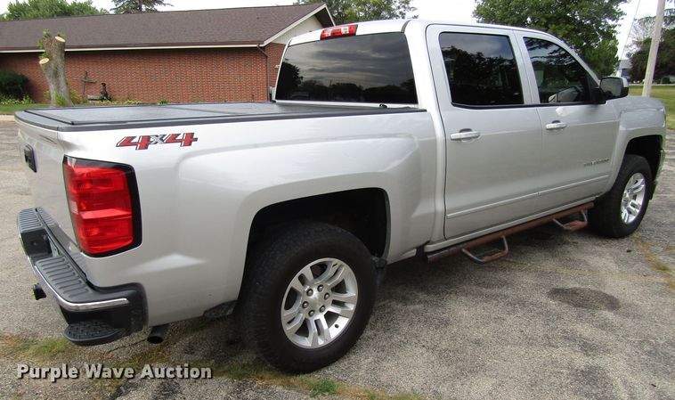 image for item EV9387 2018 Chevrolet Silverado 1500  Crew Cab pickup truck