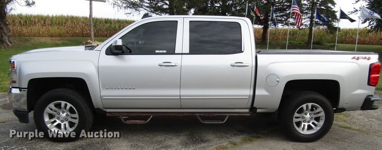 image for item EV9387 2018 Chevrolet Silverado 1500  Crew Cab pickup truck