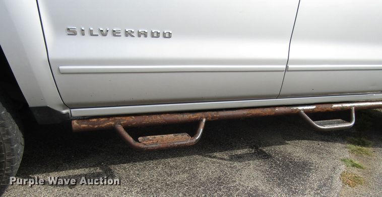 image for item EV9387 2018 Chevrolet Silverado 1500  Crew Cab pickup truck