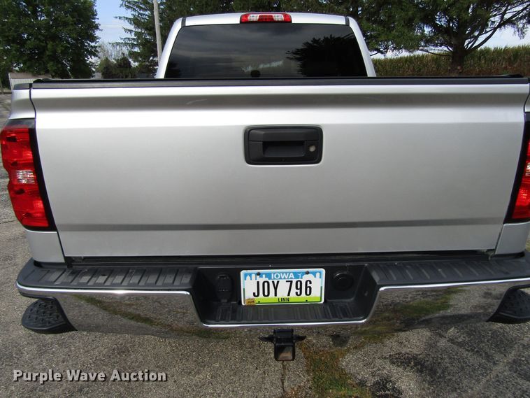 image for item EV9387 2018 Chevrolet Silverado 1500  Crew Cab pickup truck