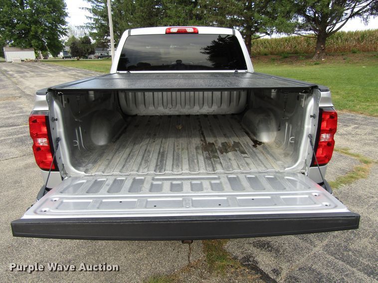 image for item EV9387 2018 Chevrolet Silverado 1500  Crew Cab pickup truck