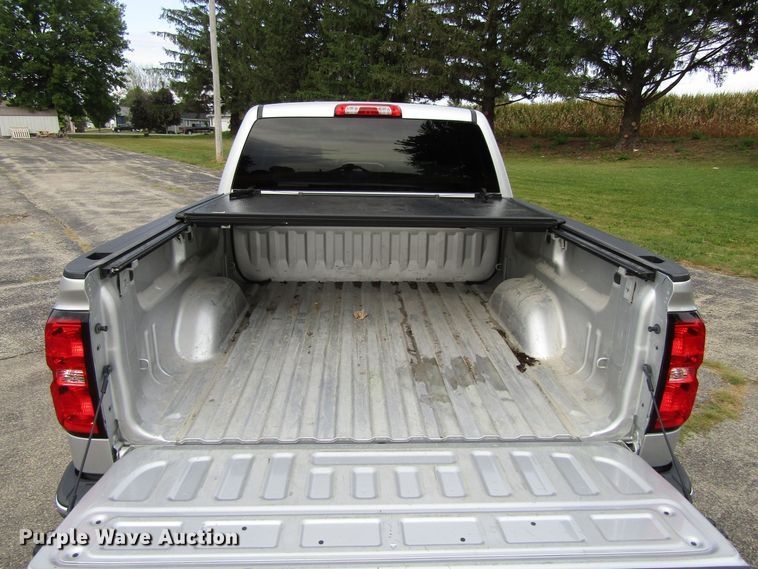 image for item EV9387 2018 Chevrolet Silverado 1500  Crew Cab pickup truck