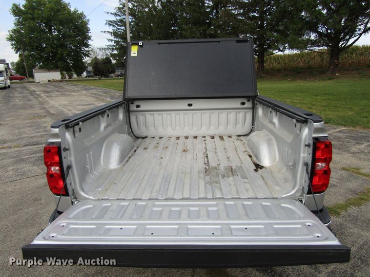 image for item EV9387 2018 Chevrolet Silverado 1500  Crew Cab pickup truck