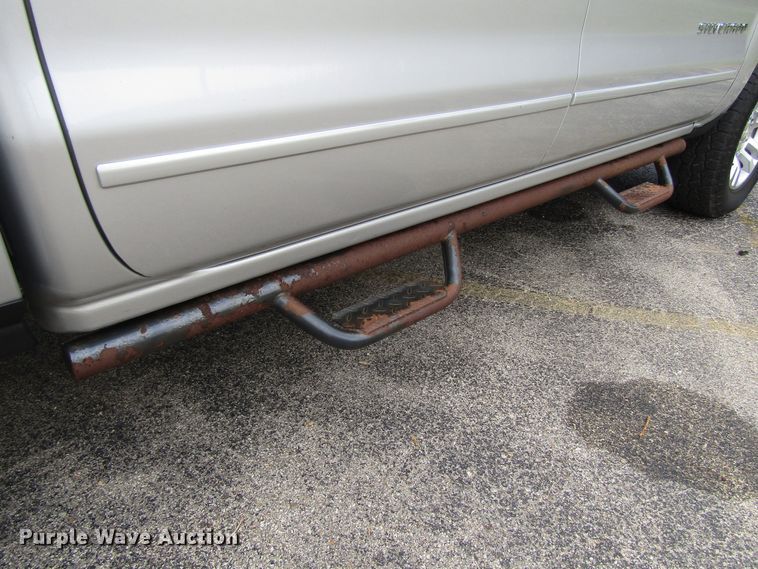 image for item EV9387 2018 Chevrolet Silverado 1500  Crew Cab pickup truck