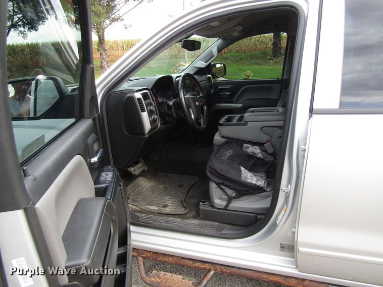 image for item EV9387 2018 Chevrolet Silverado 1500  Crew Cab pickup truck