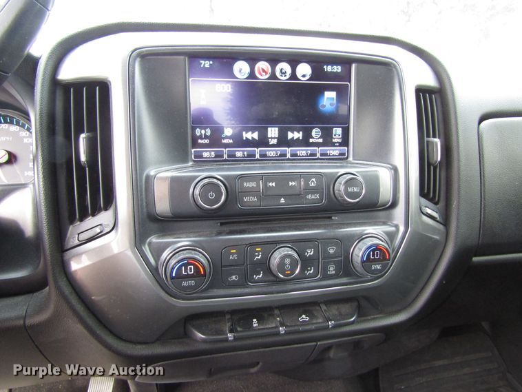 image for item EV9387 2018 Chevrolet Silverado 1500  Crew Cab pickup truck