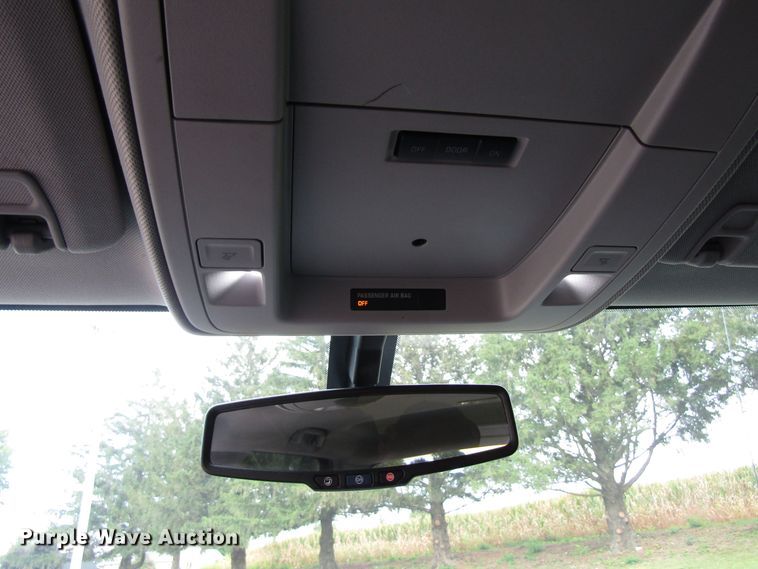 image for item EV9387 2018 Chevrolet Silverado 1500  Crew Cab pickup truck