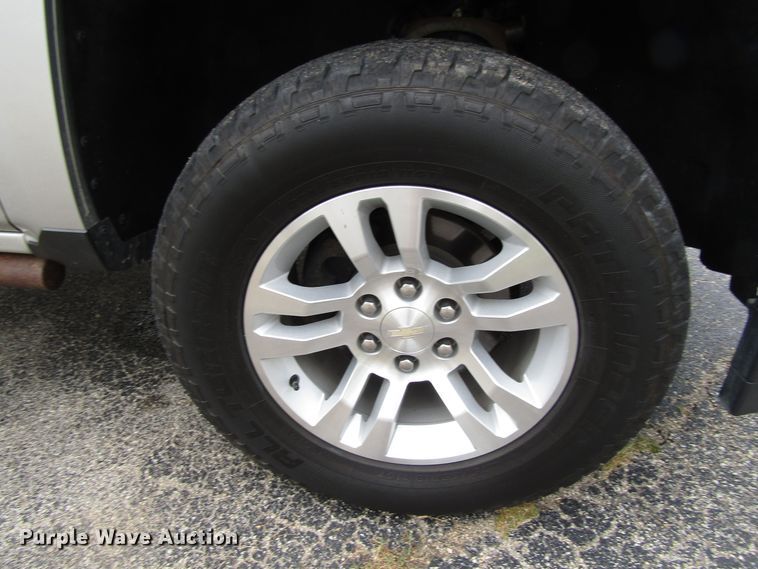 image for item EV9387 2018 Chevrolet Silverado 1500  Crew Cab pickup truck